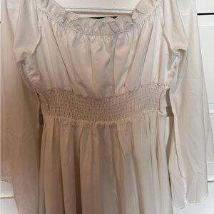 Elegant White Long Sleeve Dress